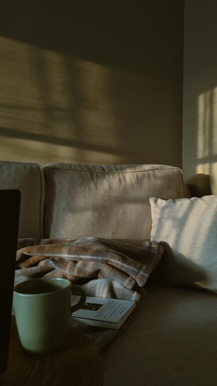 Tips for Creating a Cozy and Inviting Reading Nook at Home